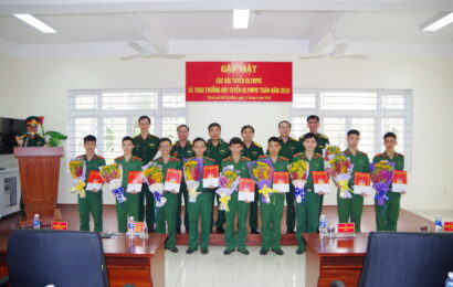 Buổi gặp mặt các đội tuyển Olympic và trao thưởng cho đội tuyển Olympic Toán Buổi gặp mặt các đội tuyển Olympic và trao thưởng cho đội tuyển Olympic Toán