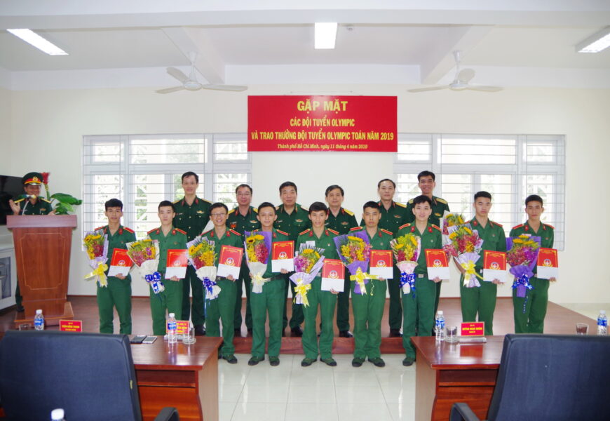 Buổi gặp mặt các đội tuyển Olympic và trao thưởng cho đội tuyển Olympic Toán Buổi gặp mặt các đội tuyển Olympic và trao thưởng cho đội tuyển Olympic Toán