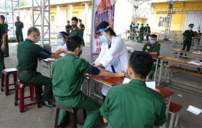 Trường Sĩ quan Kỹ thuật quân sự phát động hiến máu đợt 2 trong bối cảnh dịch Covid-19 đang diễn biến phức tạp Trường Sĩ quan Kỹ thuật quân sự phát động hiến máu đợt 2 trong bối cảnh dịch Covid-19 đang diễn biến phức tạp