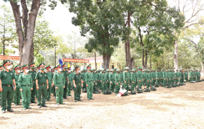 Trường Sĩ quan Kỹ thuật Quân sự đón nhận 300 chiến sĩ mới