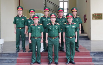 Trung tướng Trần Duy Hưng, Bí thư Đảng ủy, Chính ủy Tổng cục Kỹ thuật thăm, kiểm tra công tác huấn luyện chiến sĩ mới tại Tiểu đoàn 4, Trường Sĩ quan Kỹ thuật quân sự Trung tướng Trần Duy Hưng, Bí thư Đảng ủy, Chính ủy Tổng cục Kỹ thuật thăm, kiểm tra công tác huấn luyện chiến sĩ mới tại Tiểu đoàn 4, Trường Sĩ quan Kỹ thuật quân sự